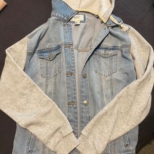 Forever21 Jean jacket with grey sleeves